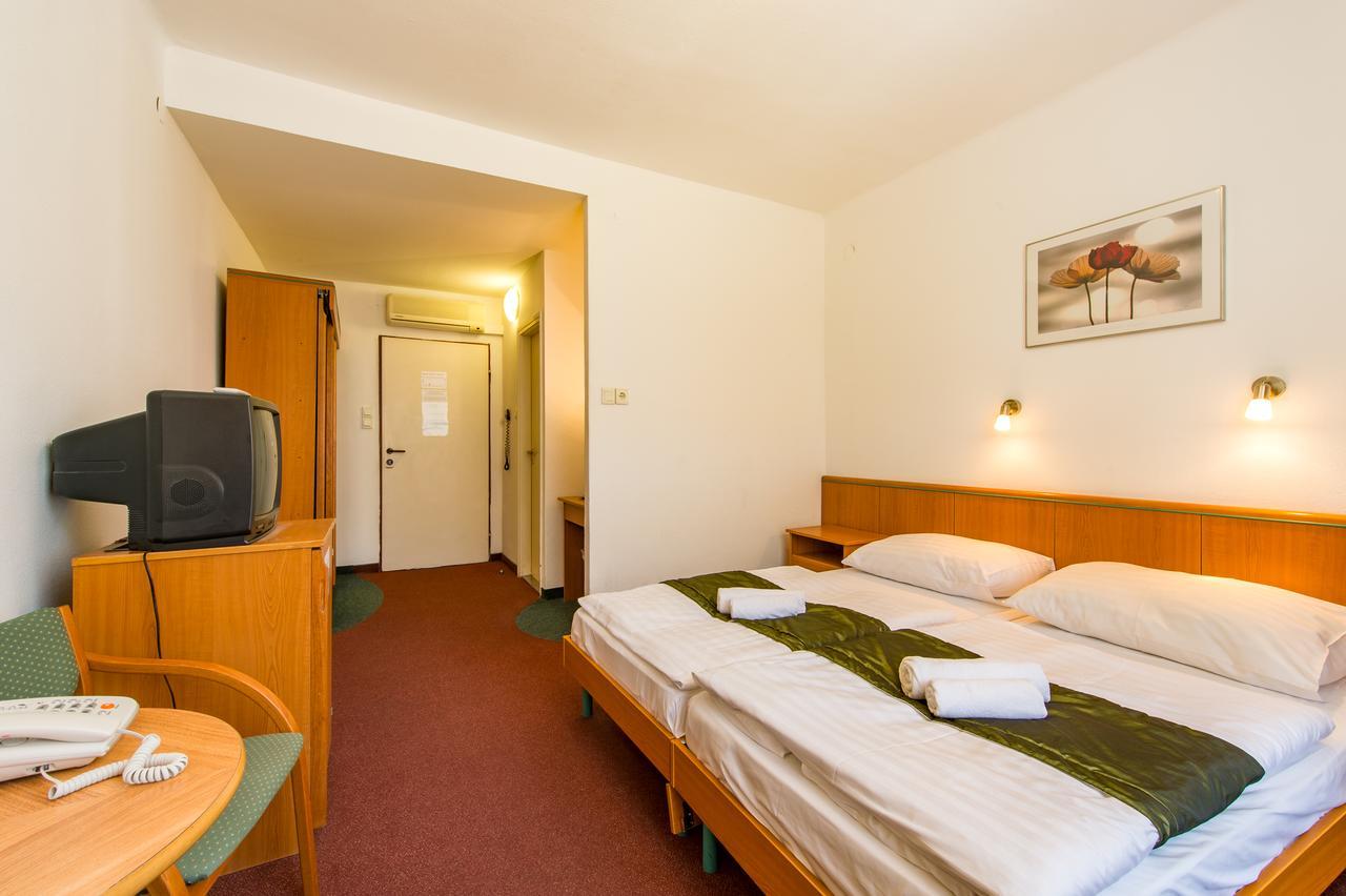 Hotel Griff بودابست المظهر الخارجي الصورة